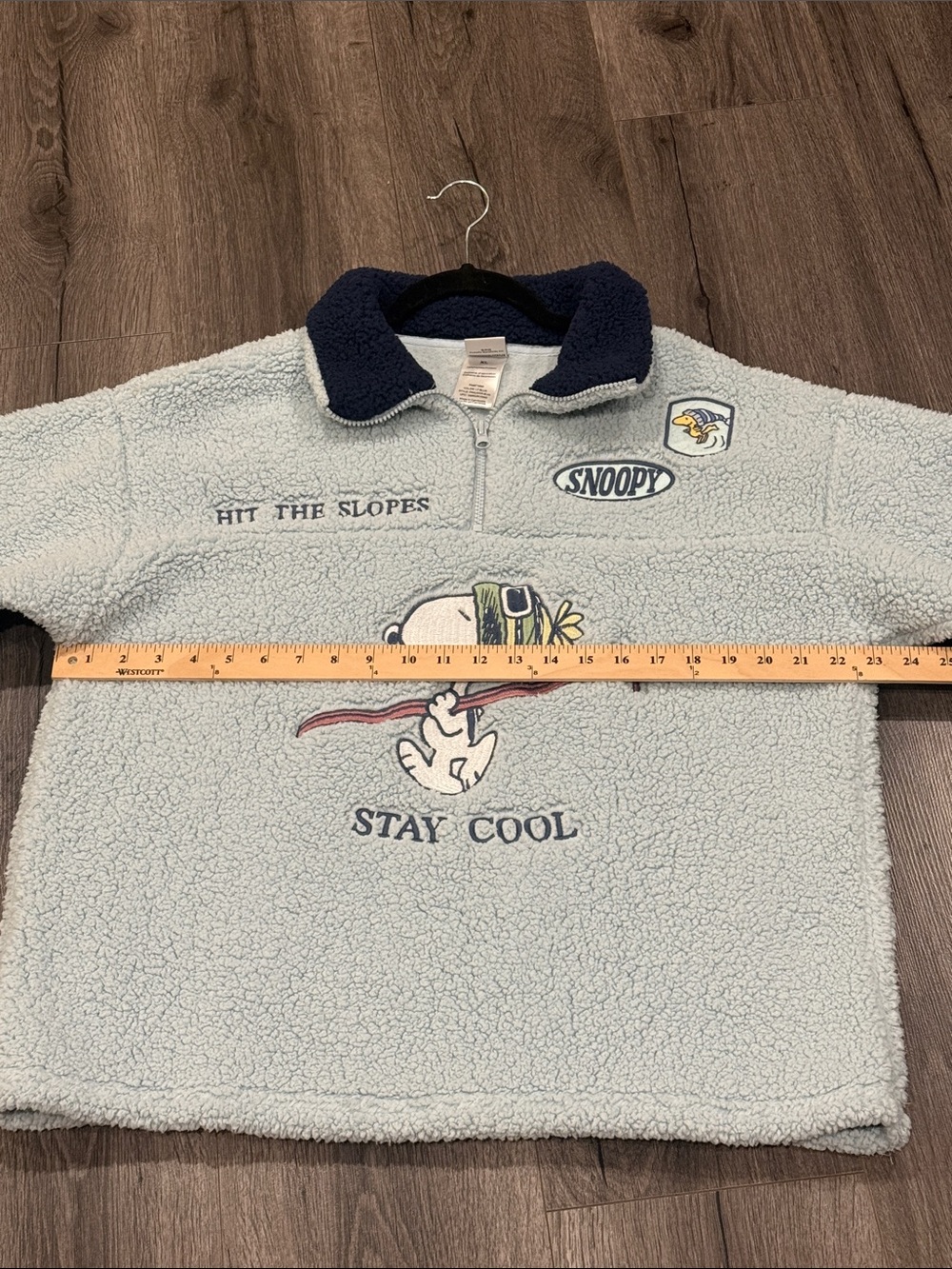 Peanuts Light Blue Sherpa Pullover with Navy Trim Ready for Knott’s Berry Farm - Picture 6 of 7